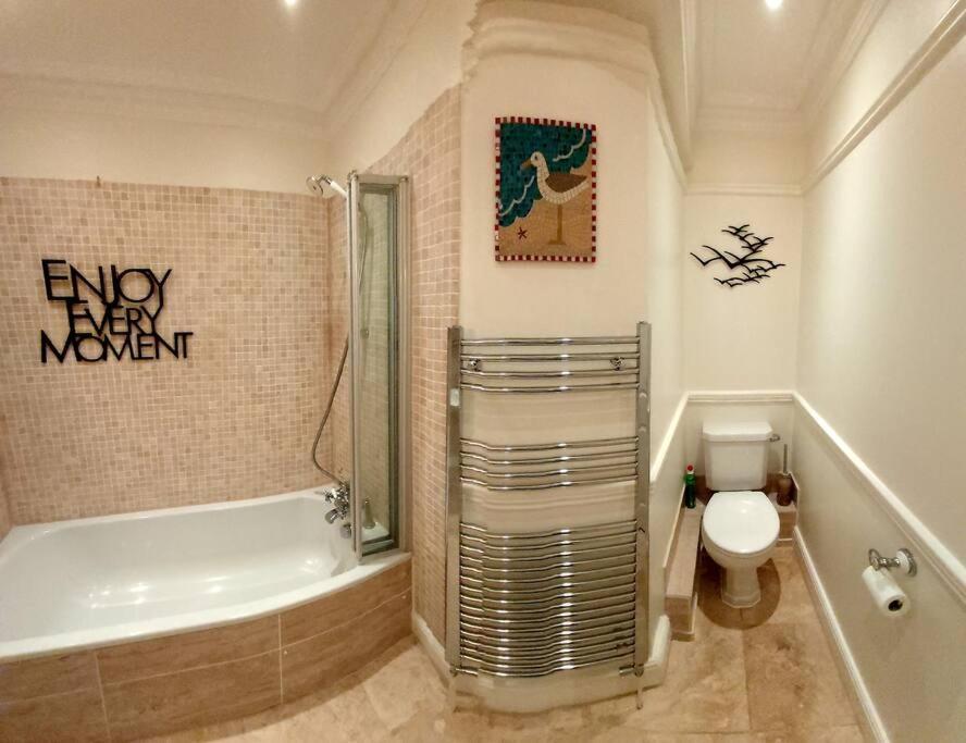 Beautifully Appointed, Period Seaside Apartment Folkestone Exterior photo